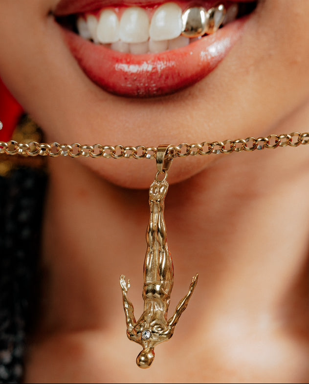 ‘FALLING FIGURE’